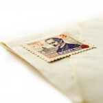 Quelle est la durée de validité d'un timbre postal et comment l'utiliser